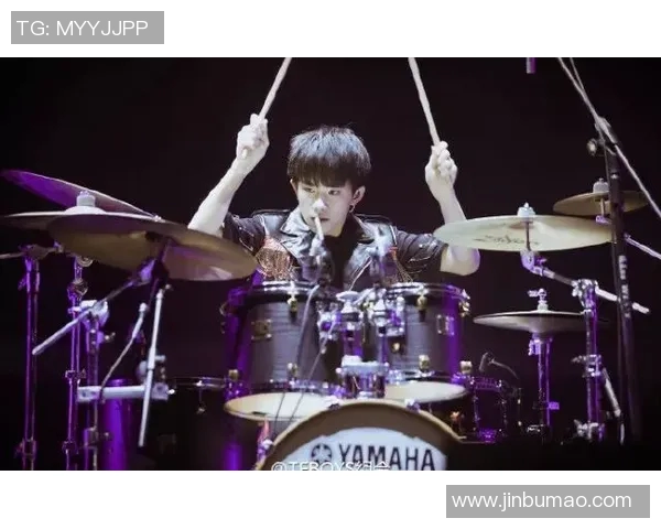 街舞盛宴:深入广州街舞队员的独特才华与个人风采探索 街舞盛宴:深入广州街舞队员的独特才华与个人风采探索