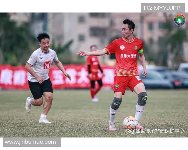 武汉足球队的意识提升与发展探索聚焦足球文化的传承与创新