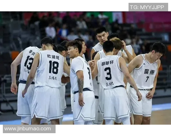 吉林男篮迎战辽宁队激情对决CBA赛场再掀高潮 吉林男篮迎战辽宁队激情对决CBA赛场再掀高潮