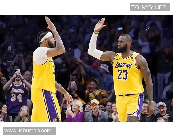 湖人对决热火波普表现出色助球队赢得关键胜利