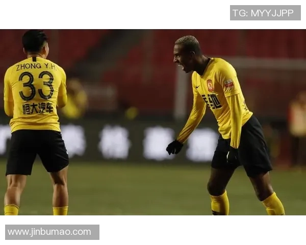 雷恩与波尔多激战正酣比分悬念迭起引发球迷热议