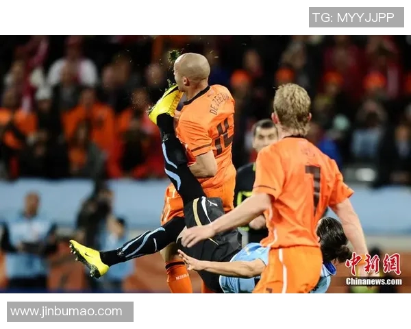 荷兰与乌拉圭足球对决的精彩评价与战术分析