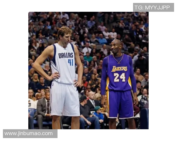 邓肯与诺维斯基的传奇对决：两位巨星的巅峰时刻与篮球哲学探讨