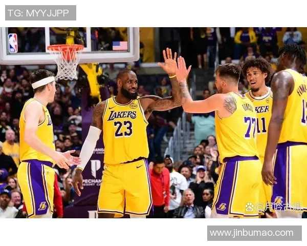 2009年季后赛火箭与湖人激战回顾巅峰对决的经典瞬间与球星表现分析
