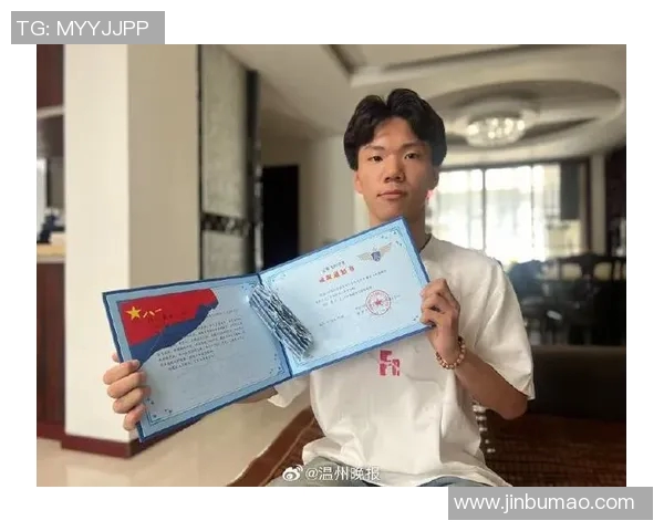 许钟豪的成长之路与奋斗精神探讨：从平凡到卓越的励志故事