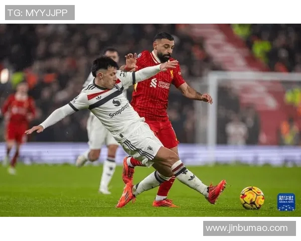 0310曼联与利物浦激战正酣直播盛况回顾与精彩瞬间分析 0310曼联与利物浦激战正酣直播盛况回顾与精彩瞬间分析