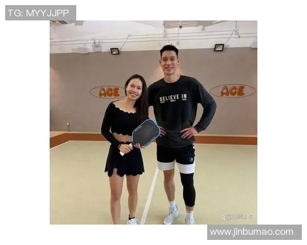 周琦与林书豪的篮球对决:谁能在赛场上书写传奇篇章 周琦与林书豪的篮球对决:谁能在赛场上书写传奇篇章